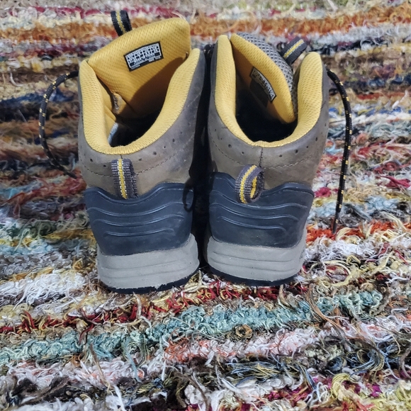 Keen Bryce Mid Hiking Boot - Picture 4 of 5